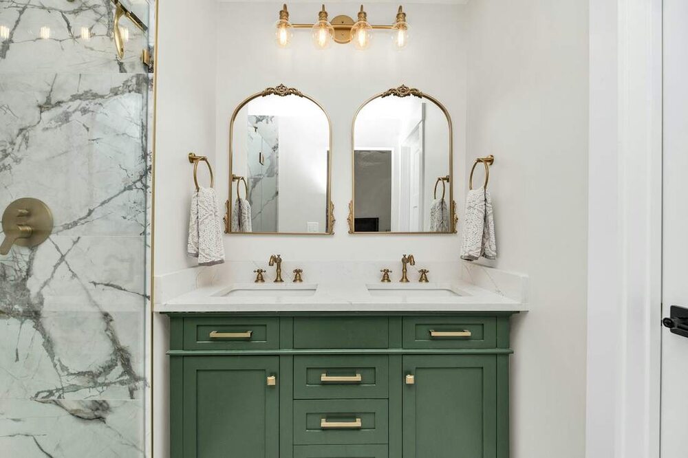 Green vanity bath, Hyde Park